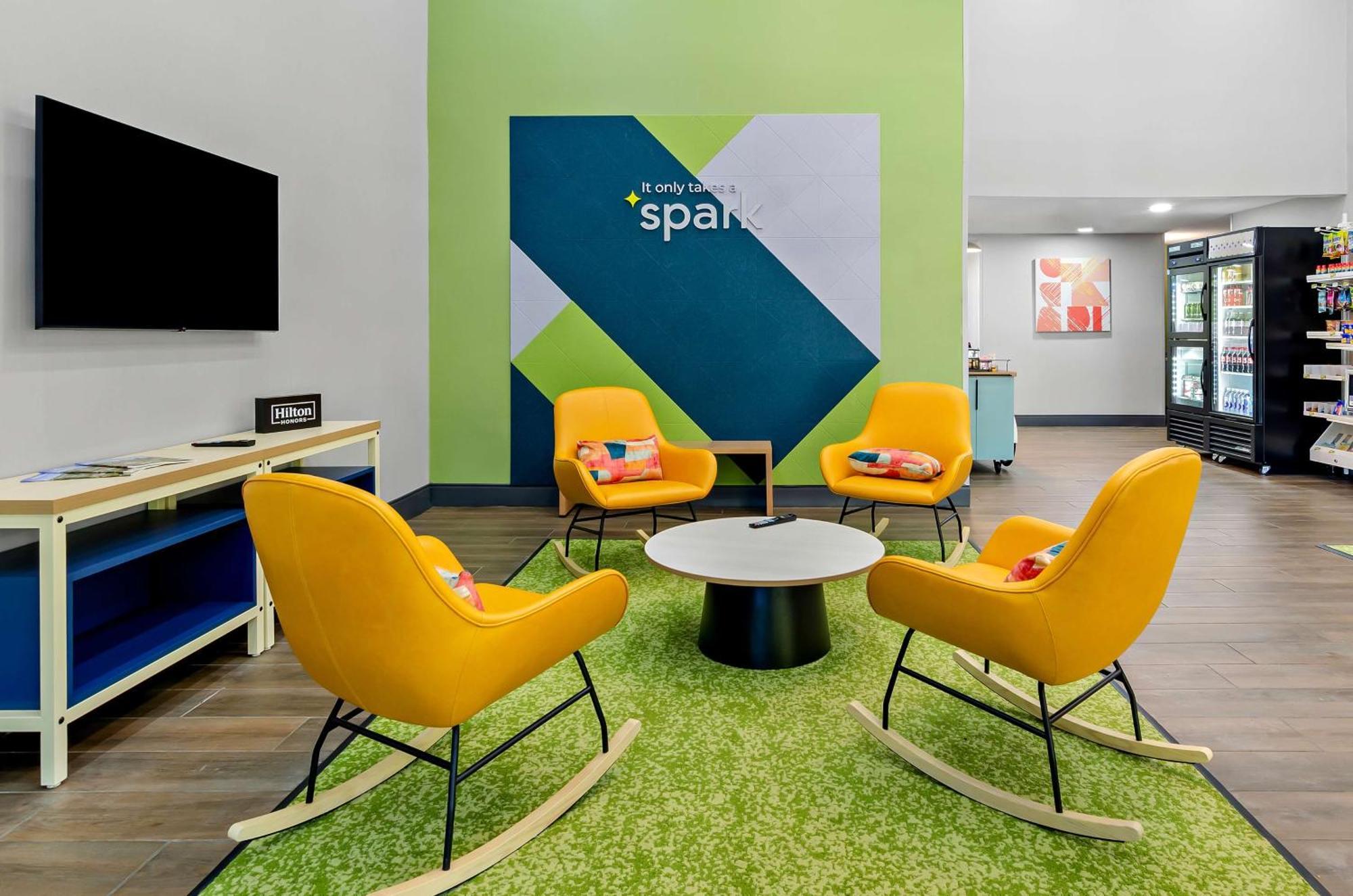 Spark By Hilton University 2*